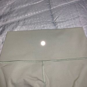 Light green wunder under lululemons